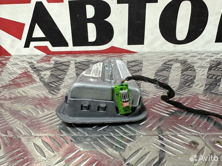 Mercedes Viano 639 Правая подушка в сиденье