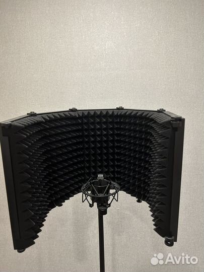 Акустический экран для микрофона