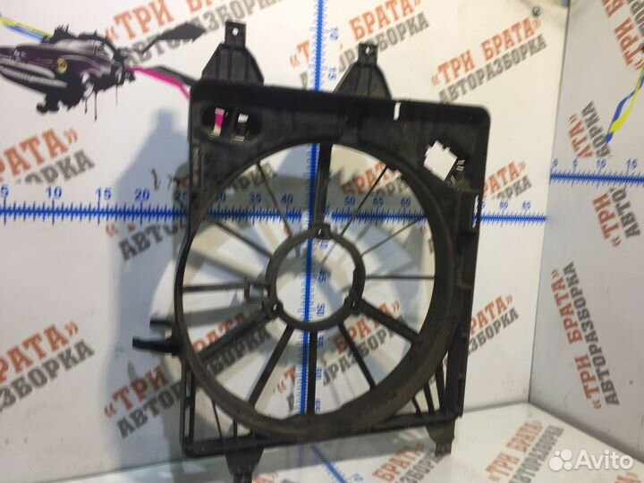 Рено Кангу Диффузор вентилятора