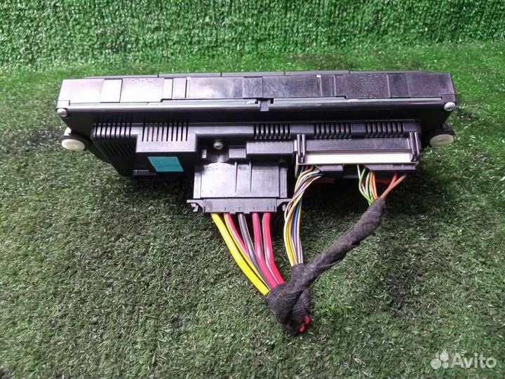 Блок управления печкой Volkswagen Tiguan (2007-20