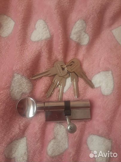 Личинки 2 шт