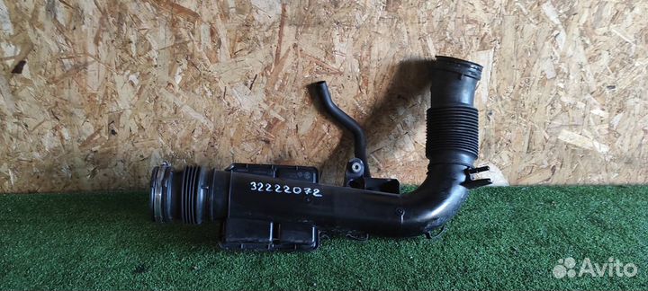 Volvo XC90 2015+ S90 патрубок воздушного фильтра