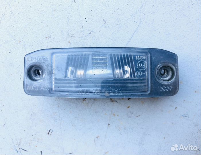 Плафон подсветки номера Киа Сид Соренто Спортейдж