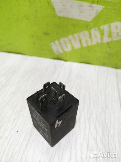 Реле стеклоочистителей Фольксваген Гольф 3 Венто