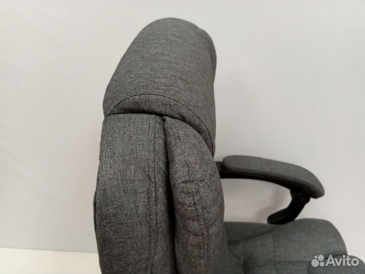 Кресло руководителя офисное темно-серый текстиль