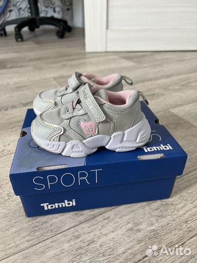 Кроссовки для девочки 21 размер