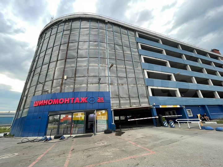 Машиноместо, > 30 м²