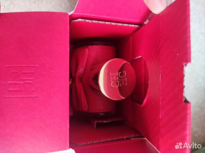 Парфюмированная вода Carolina Herrera privee 50 мл