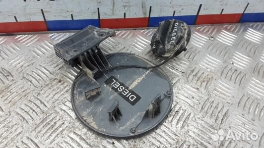 Лючок бака hyundai IX35 1 (5BR15IC01)