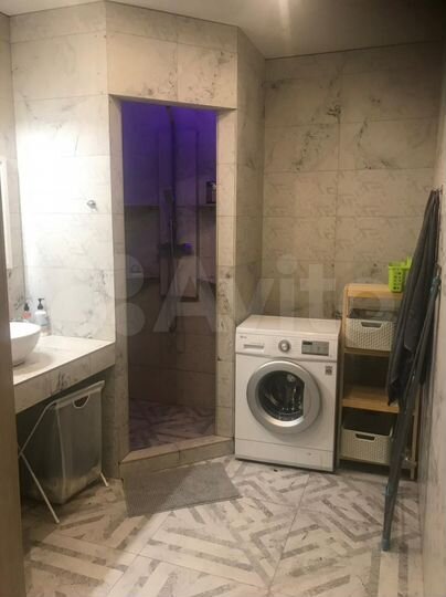 2-к. квартира, 53,9 м², 1/3 эт.