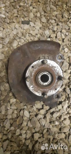 Поворотный кулак правый hyundai accent