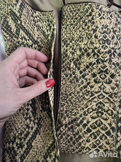 Костюм женский