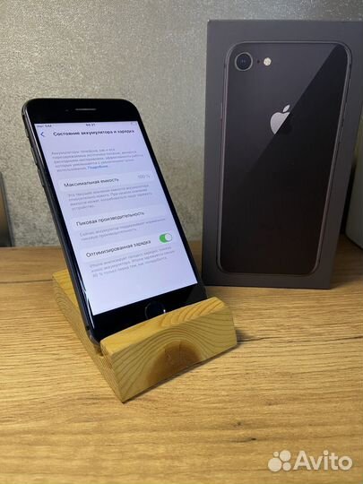 iPhone 8, 64 ГБ