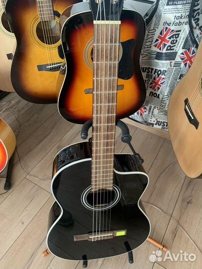 Классическая гитара Takamine - Япония