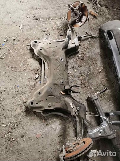 Балка подмоторная Ситроен С4 Citroen C4