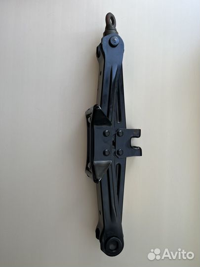 Японский домкрат (от Toyota)