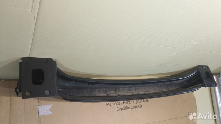 Усилитель заднего бампера Volkswagen Touareg NF