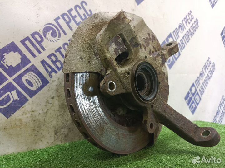 Кулак поворотный передний правый Hyundai Terracan