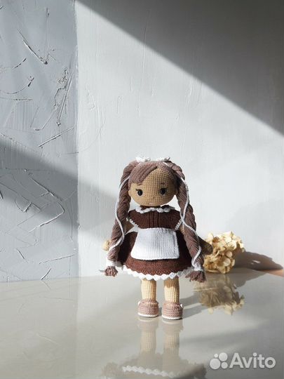 Вязаная кукла ручной работы