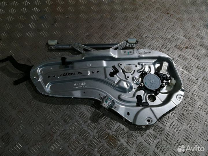 Стеклоподъемник задний левый Kia Cerato 2 TD G4FC