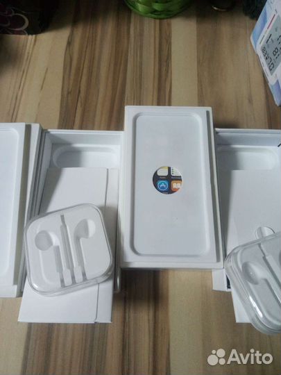Коробки от iPhone 5s
