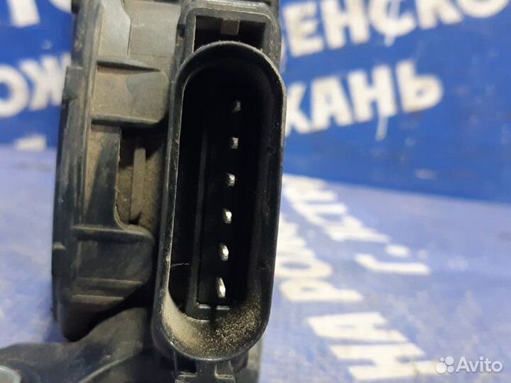 Педаль газа Ford Fiesta 6 купе 2008