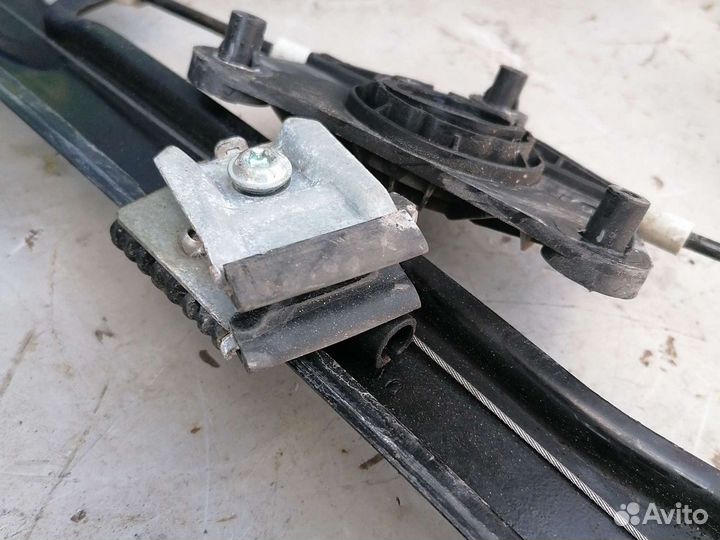 Стеклоподъемник передний правый фольцваген джетта