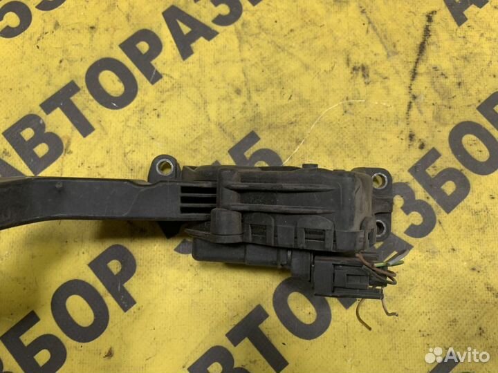 Педаль газа Ford Focus 2