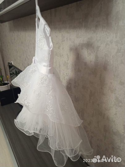 Нарядное платье для девочки 98-110