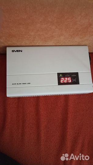 Стабилизатор напряжения настенный