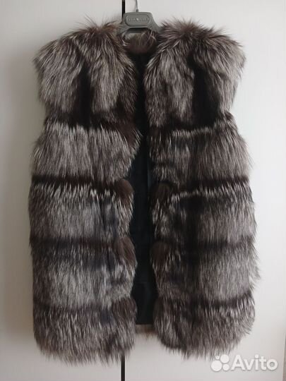 Жилетка меховая женская