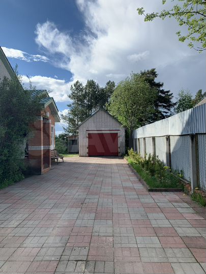 Коттедж 250 м² на участке 15 сот.