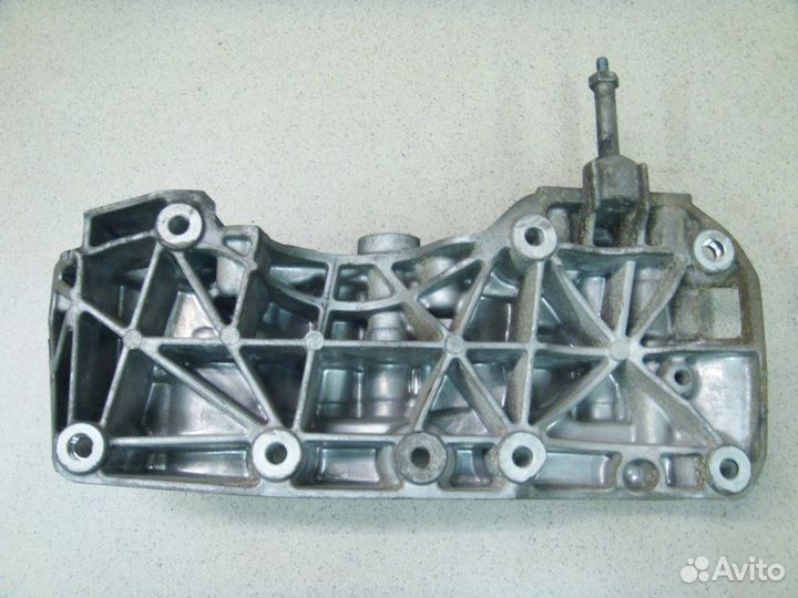 Кронштейн генератора Bmw 5 F10 N47N