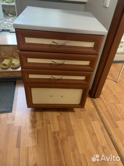 Тумба выкатная