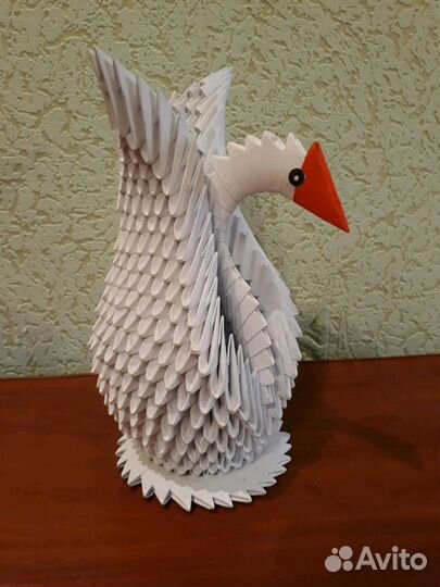 Лебедь оригами