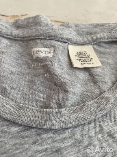 Футболка levis xs