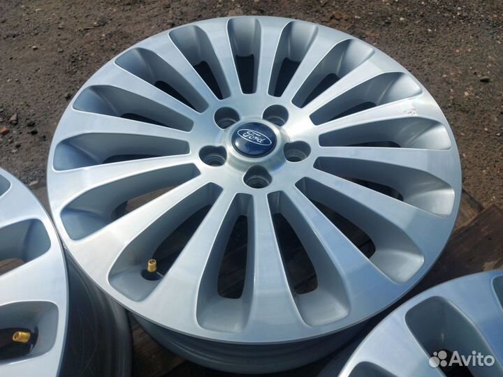 Ford Mondeo Focus Ориг Titanium R17 5x108 ET55 7.5