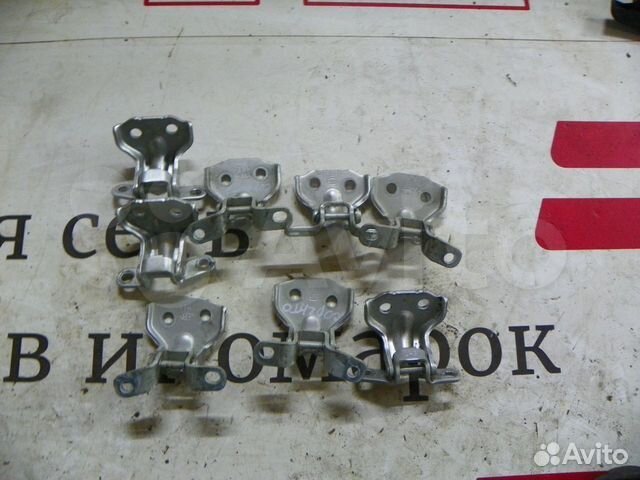 Петля двери Kia Sorento 2002-2009