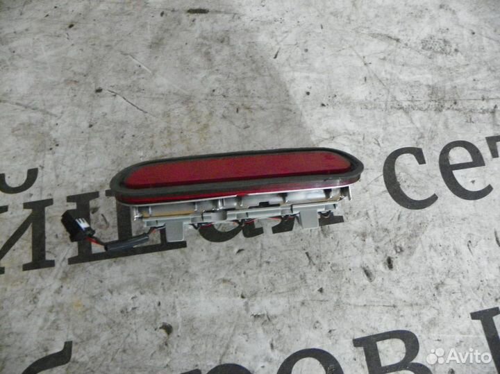 Стоп сигнал дополнительный Kia Sorento