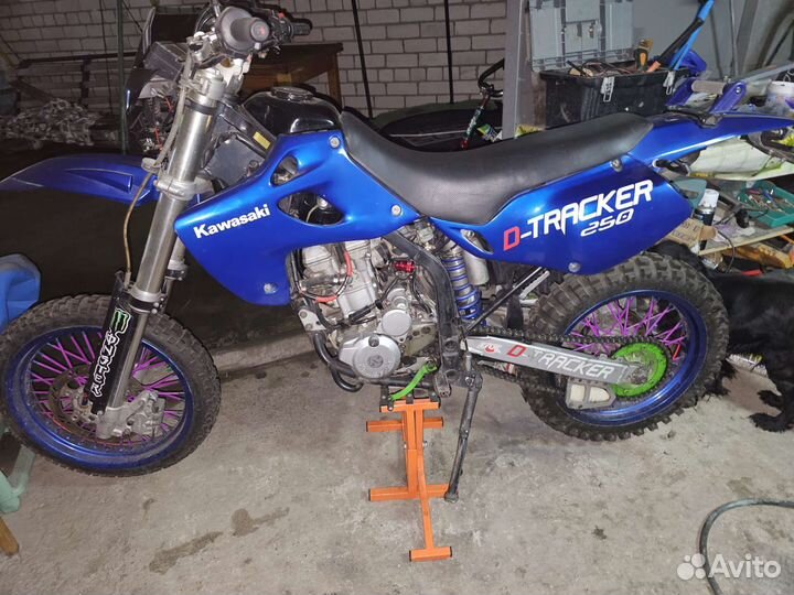 Kawasaki D-Tracker