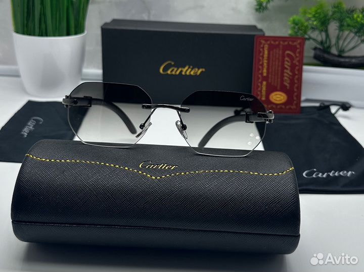 Солнцезащитные очки cartier