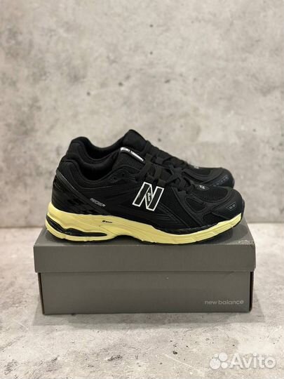 New Balance 1906R черные 41-45