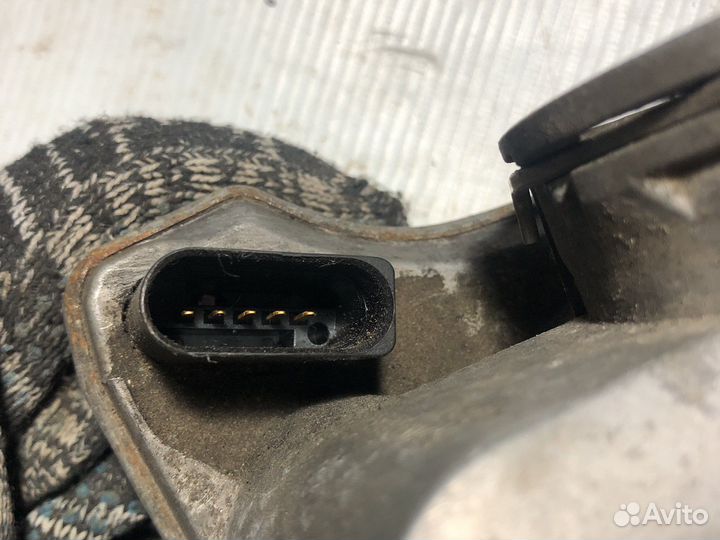 Дроссельная заслонка VAG 2.0 TDI 03G 128 063 B