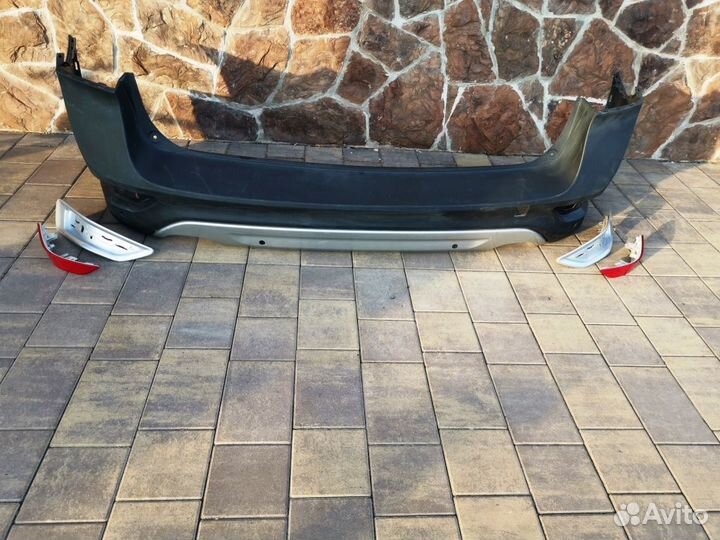 Volvo XC70 Бампер задний, накладки задн. бампера