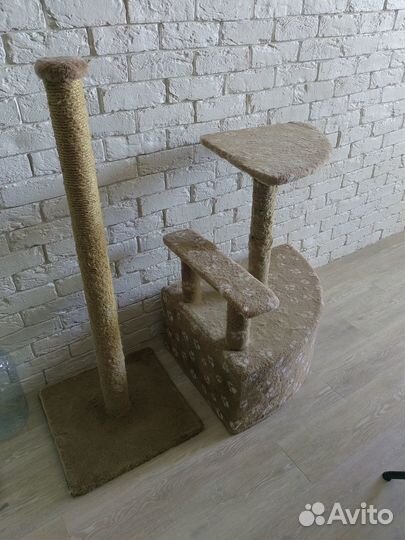 Домик для кошки с когтеточкой бу, когтеточка