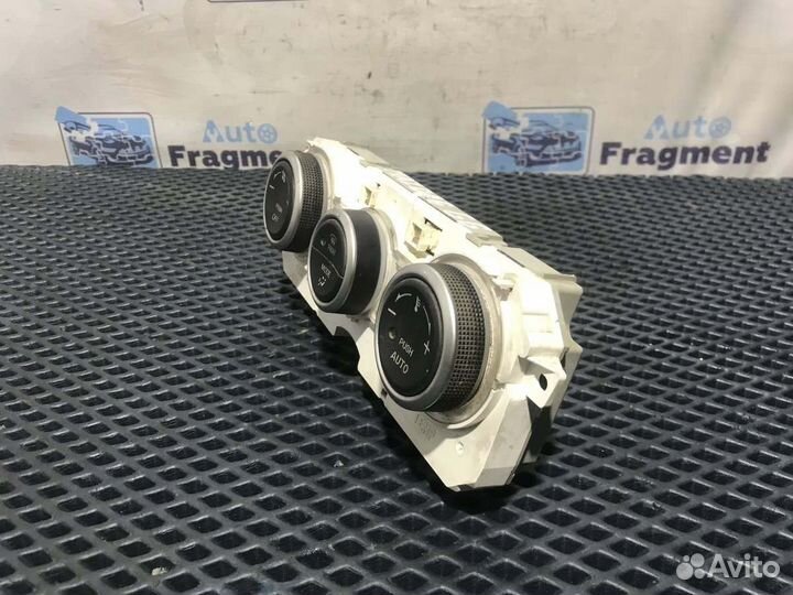 Блок управления отопителем Mazda 6 Gg L8 1.8 2006