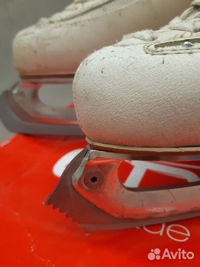 Фигурные коньки edea ice fly 235