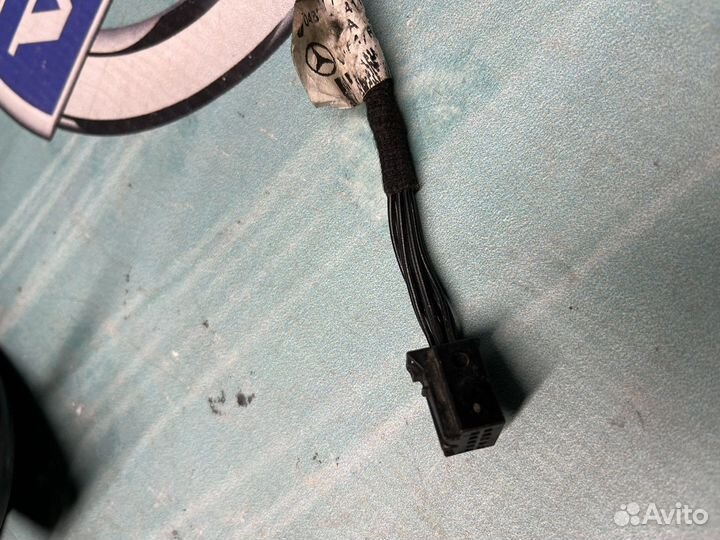 Зеркало левое Mercedes ML164/07-12г 9 контактов