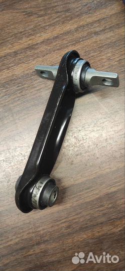 Рычаг задней подвески Mitsubishi Carisma Colt