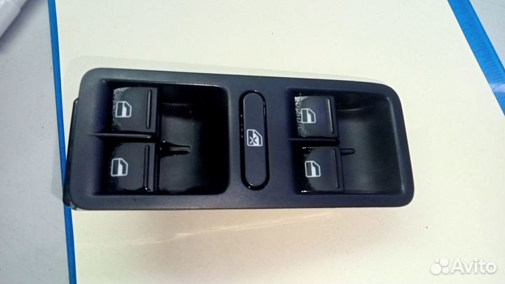 Блок управления стеклоподъемниками Volkswagen Polo